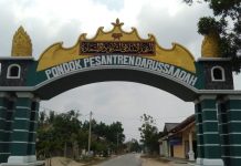 Totalitas Sukseskan Muktamar ke-34 NU, Pengurus NU Rame-rame Infaq dan Pasang Stiker Muktamar ke-34 NU