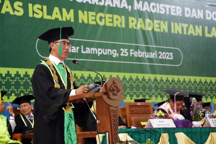 wisuda-mahasiswa-UIN-Raden-Intan-Lampung-2023