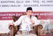 KH. Zulfa Musthofa : Santri Jangan Pernah Buka Aibnya Guru